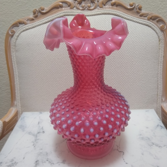 FENTON Cranberry Opalescent Hobnail Vase - Picture 3 of 9